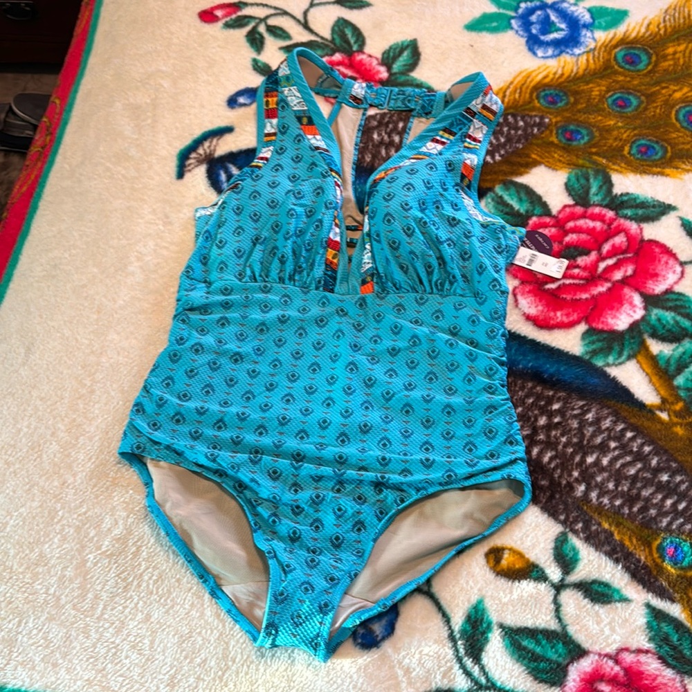 ♥️ NWT One Pc Swimsuit 38D